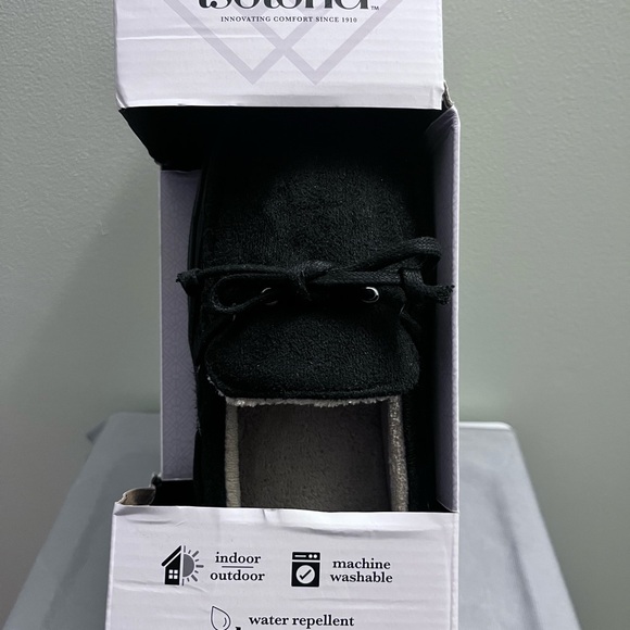 Isotoner Men’s Gel-Infused Memory Foam Slippers | NWT | 8–9 - Picture 3 of 4